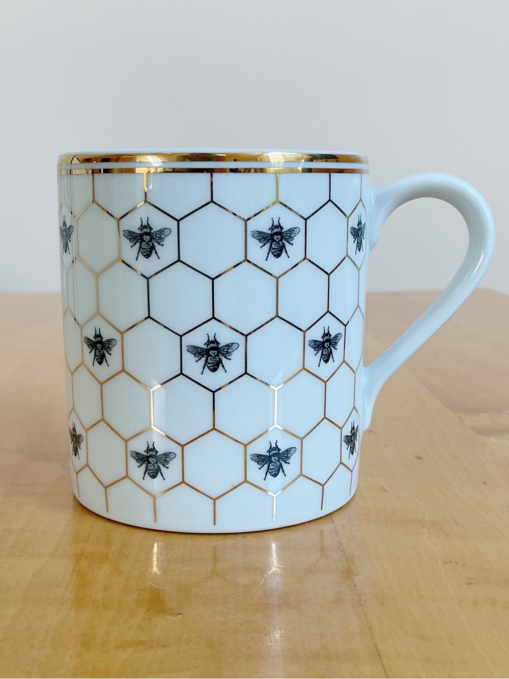 Williams Sonoma Honeycomb Bee Mug 18K Gold Porcelain Portugal